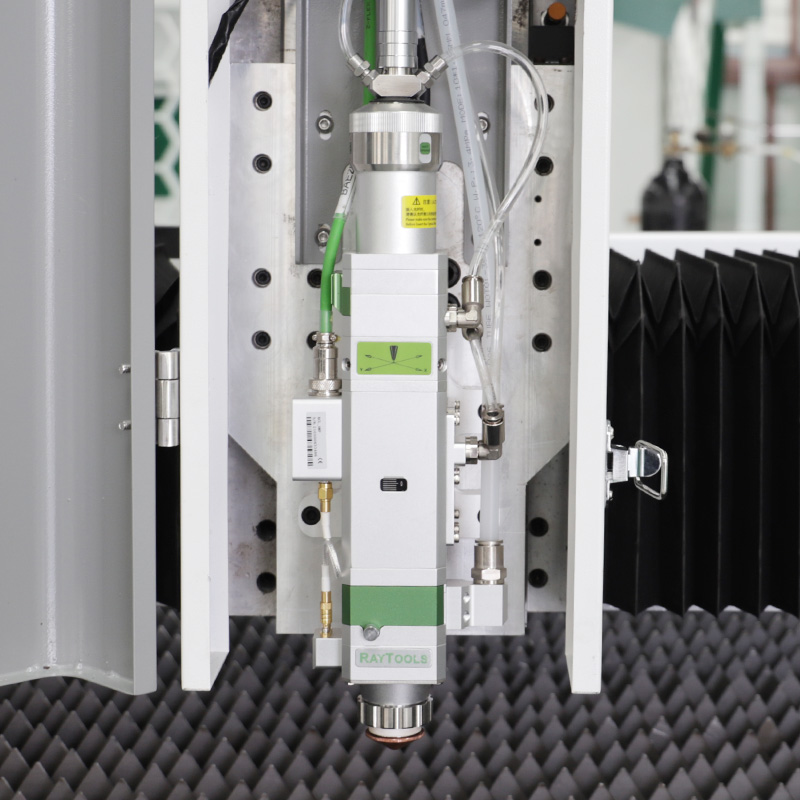 Machine de découpe laser à plat en métal de haute précision