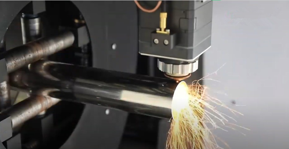 Comment améliorer les pièces de la machine de découpe au laser de la fibre de tube?